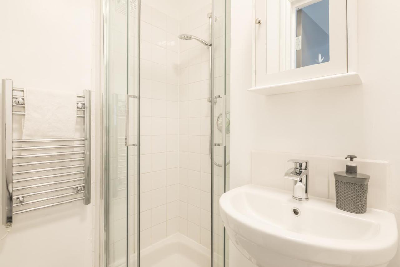 Private Room 5 With Kitchenette By Cb Stays No Minimum Stays Cambridge  Exterior photo